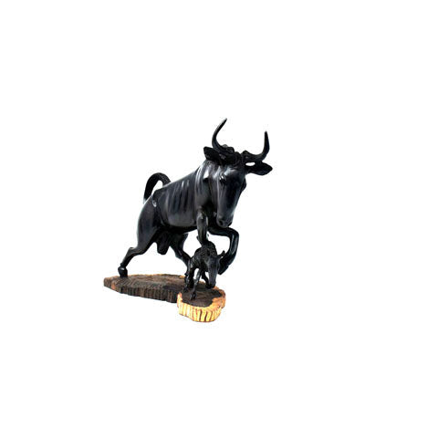 Wildebeest with Baby Sculpture 02-4